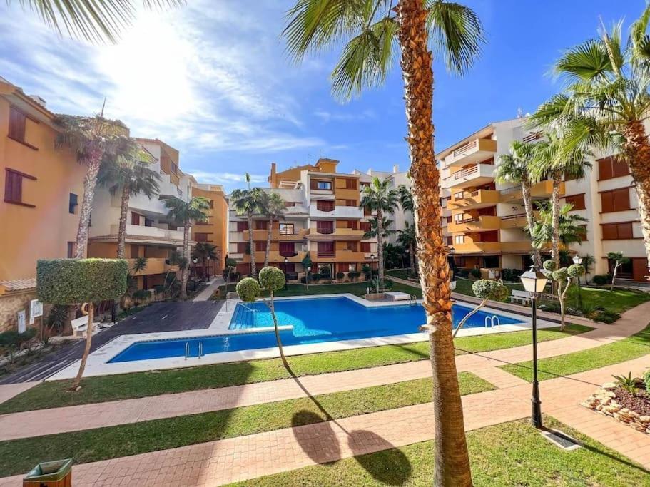 Olivia Sunny 2 Bedroom Apartament Punta Prima トレビエハ エクステリア 写真